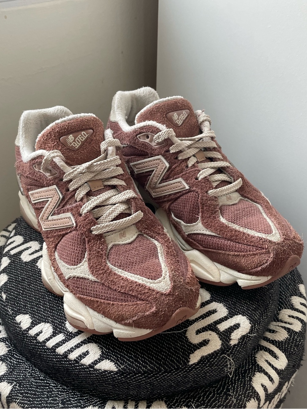 New Balance 9060 Rich Oak / Timber Wolf - Picture 2 of 11